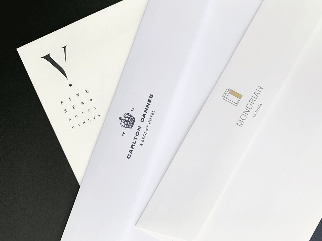 Être reconnaissable immédiatement grâce à des enveloppes personnalisées