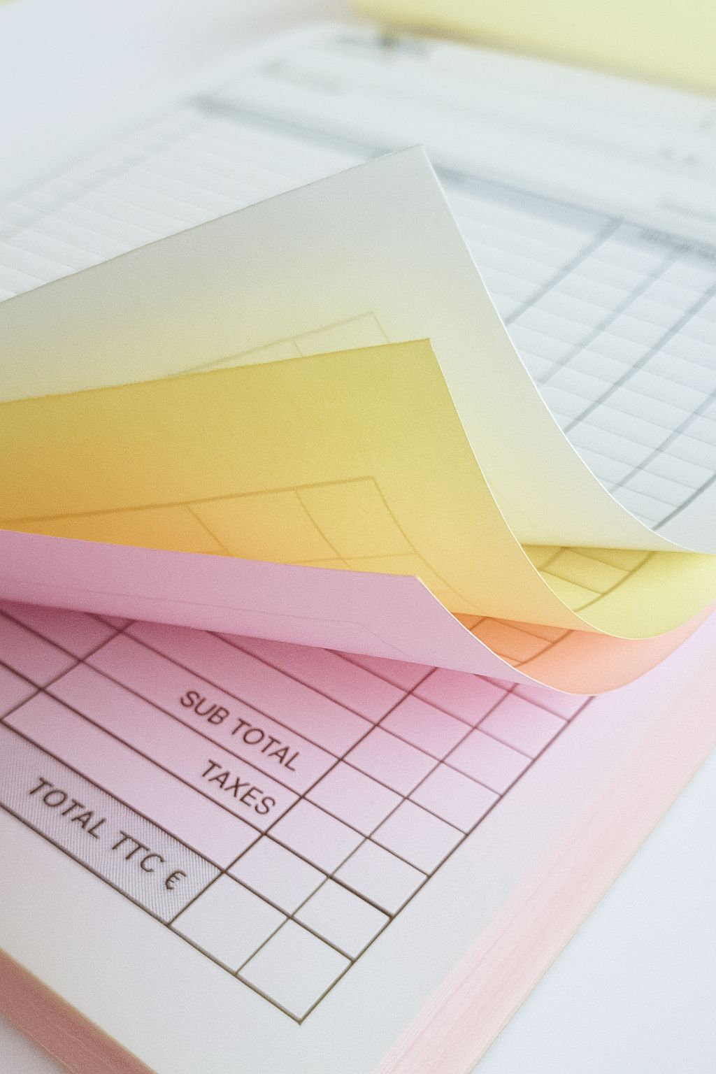 Carnets et liasses autocopiants : des outils du quotidien professionnel